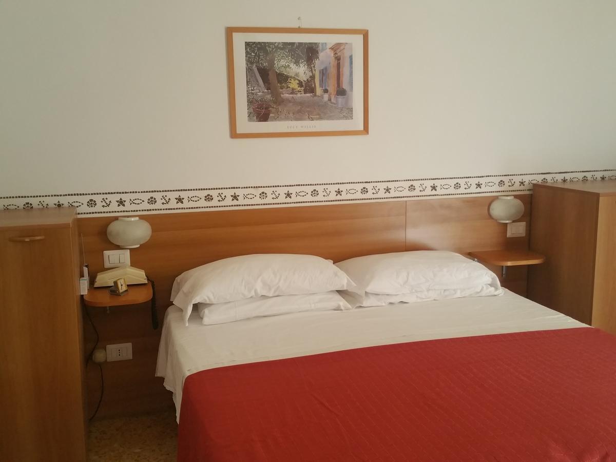 Albergo Nettuno Lerici Buitenkant foto